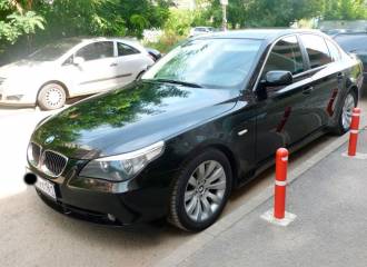 Образец цвета 668 SCHWARZ II/BONNET FLUID BLACK на автомобиле - №1