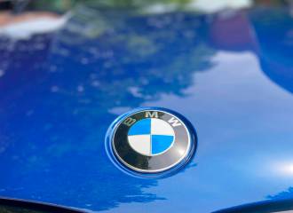 Образец цвета 381 LE MANS BLAU на автомобиле - №1