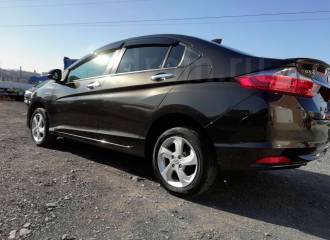 Образец цвета YR604M GOLDEN BROWN на автомобиле - №2