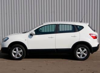 Образец цвета 326 SUPER WHITE на автомобиле - №2