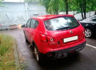 Образец цвета Z10 SOLID RED на автомобиле - №2