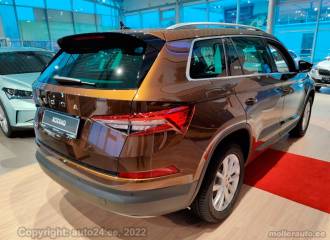 Образец цвета LF8Y HNEDA AMBER/AMBER BRAUN на автомобиле - №3