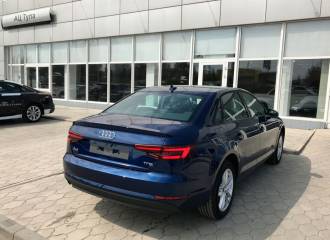 Образец цвета LX5Q SCUBABLAU на автомобиле - №2