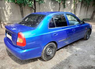 Образец цвета B03 BLUE на автомобиле - №2