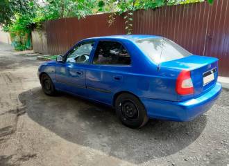 Образец цвета B03 BLUE на автомобиле - №3