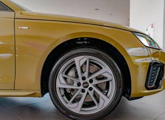 Образец цвета LX6C TAKTIKGRUEN на автомобиле - №2