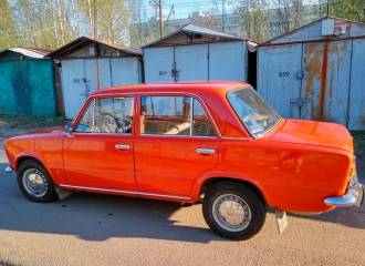 Образец цвета 101 КАРДИНАЛ на автомобиле - №2