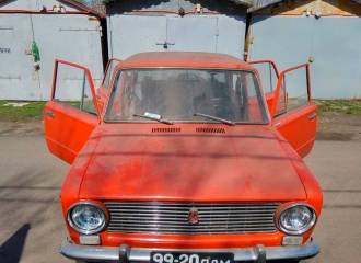 Образец цвета 101 КАРДИНАЛ на автомобиле - №3