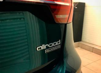 Образец цвета LZ6U SMARAGD на автомобиле - №3