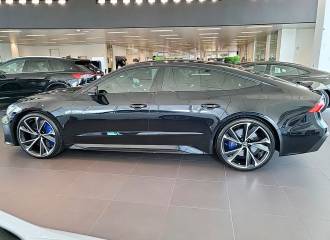 Образец цвета LY9X MECHANIKALSCHWARZ на автомобиле - №2