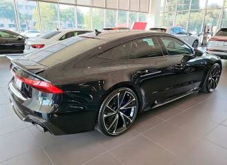 Образец цвета LY9X MECHANIKALSCHWARZ на автомобиле - №3