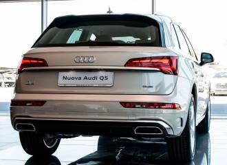 Образец цвета LK1V WHITE SAND (BENTLEY) на автомобиле - №1