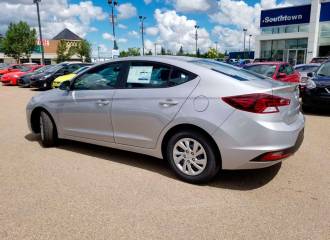 Образец цвета 3T TYPHOON SILVER на автомобиле - №2