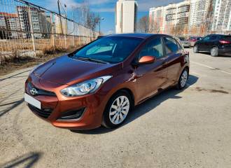 Образец цвета U8N HAZEL BROWN на автомобиле - №3