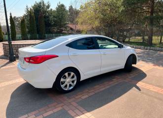 Образец цвета YAC CREAMY WHITE на автомобиле - №3