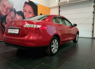 Образец цвета NNJ ROUGE DYNA на автомобиле - №2