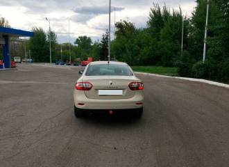 Образец цвета D16 BLANC IVOIRE на автомобиле - №3