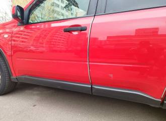 Образец цвета AX6 RED на автомобиле - №2