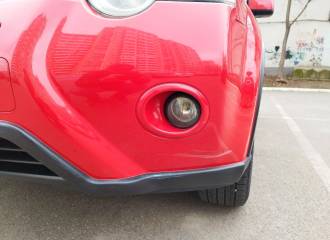 Образец цвета AX6 RED на автомобиле - №3