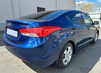 Образец цвета S7U ATLANTIC BLUE на автомобиле - №3