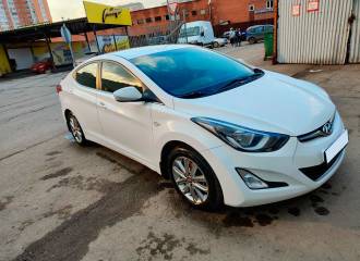 Образец цвета PYW POLAR WHITE на автомобиле - №1