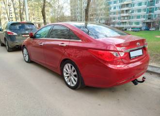 Образец цвета RER GARNET RED на автомобиле - №3