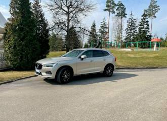 Образец цвета 719 LUMINOUS SAND на автомобиле - №2