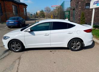 Образец цвета W8 ICE WHITE на автомобиле - №2