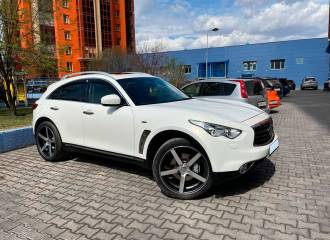 Образец цвета QAA MOONLIGHT WHITE на автомобиле - №1