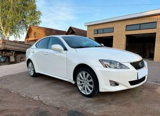 Образец цвета 062 CRYSTAL WHITE на автомобиле - №2