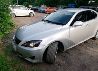 Образец цвета 1G1 SILVER на автомобиле - №1