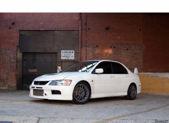 Образец цвета AC10983 INNSBRUCK WHITE на автомобиле - №1