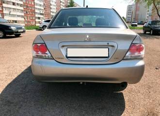 Образец цвета A26 CORONADO SILVER на автомобиле - №3