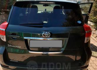 Образец цвета 6V4 DARK GREEN на автомобиле - №2