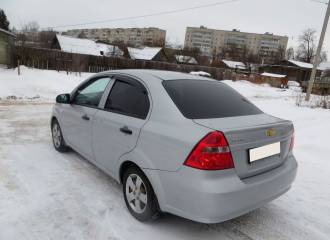 Образец цвета 92U POLY SILVER на автомобиле - №2