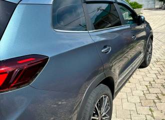 Образец цвета GRA07 CELADON GREY на автомобиле - №2