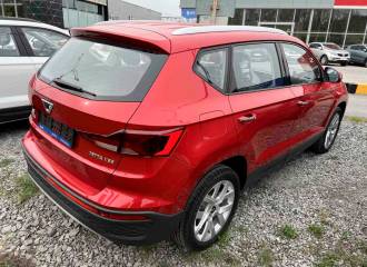 Образец цвета LC3J KINGS RED на автомобиле - №2