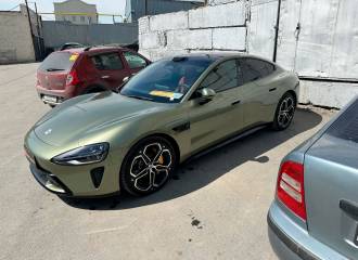 Образец цвета L01 GREEN на автомобиле - №1