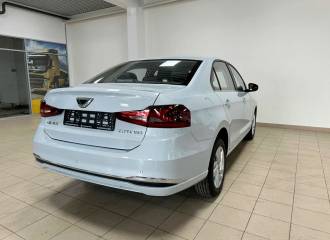 Образец цвета LB9Z WHITE SILVER на автомобиле - №2