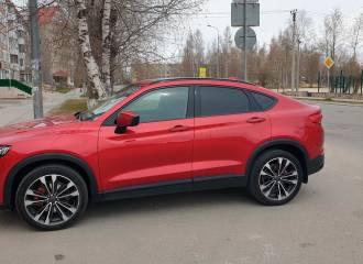 Образец цвета C09 ROMAN RED на автомобиле - №1