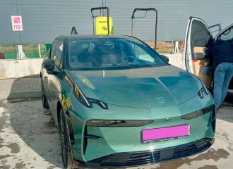 Образец цвета I45 LACOUER GREEN на автомобиле - №0