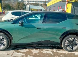 Образец цвета I45 LACOUER GREEN на автомобиле - №3