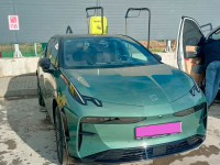 ZEEKR I45 | LACOUER GREEN (HANGZHOU GREEN, PINE GREEN, 杭青绿) 2