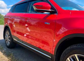 Образец цвета E32 BRIGHT VERMILION на автомобиле - №3