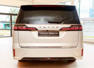 Образец цвета BS01 MOON SILVER на автомобиле - №3